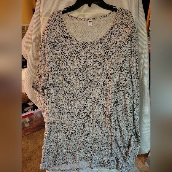 Old Navy Tops - Old Navy Maternity XXL Tunic Animal Print Black & White